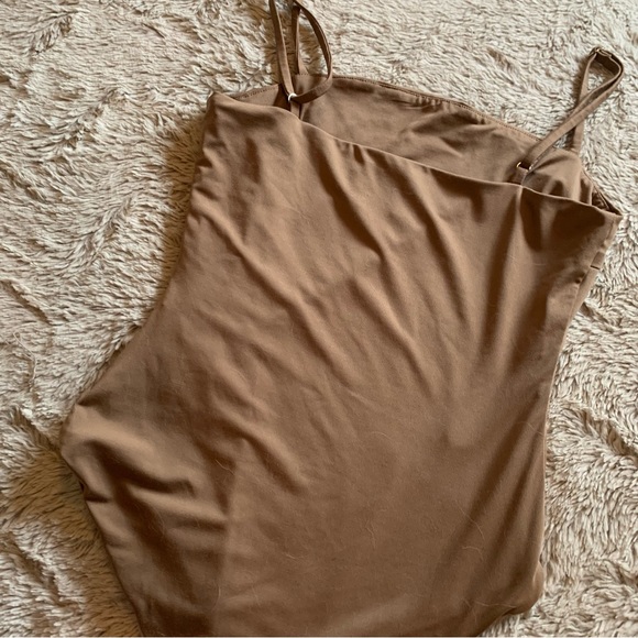 Princess Polly Bodysuit - Picture 8 of 9